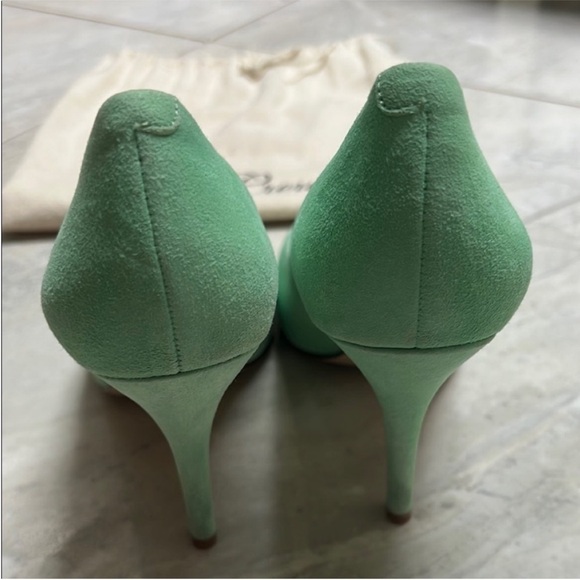 J. Crew | Women's size 7 Mint Green Suede Closed Toe Heels - Picture 3 of 9